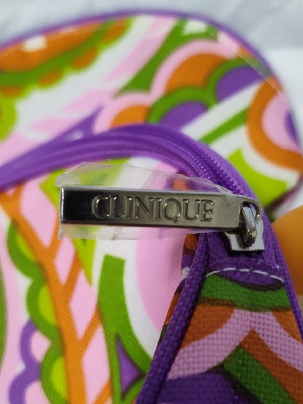 Clinique Colorful Paisley Cosmetic Bag Set - Pink, Green, Orange, Purple - Picture 2 of 4